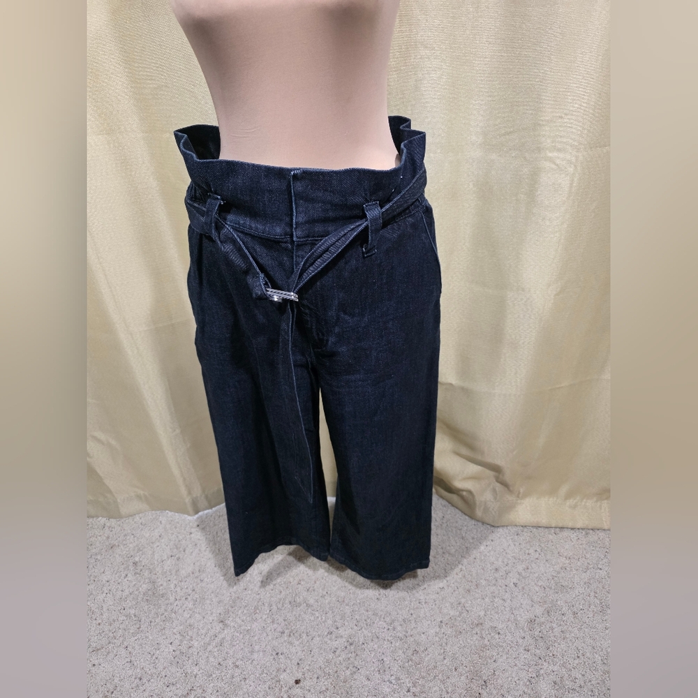 EXPRESS Dark Blue Wide-Leg CROPPED Jeans. 25IN INSEAM